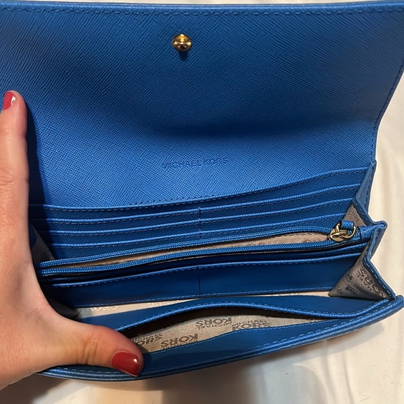 NWOT…Michael Kors Mimi Large Bifold Wallet blue - Picture 4 of 9